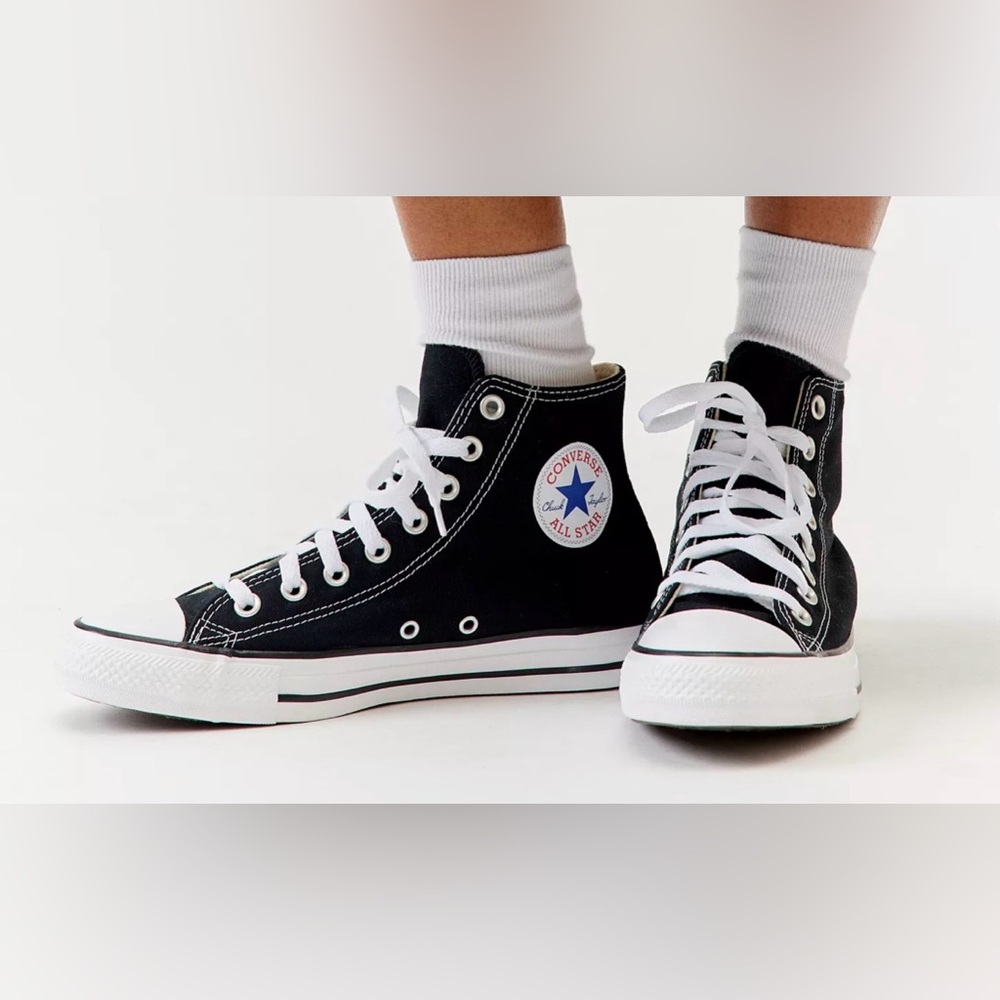 Converse Unisex Chuck Taylor All Star High Top Sneaker Size 6